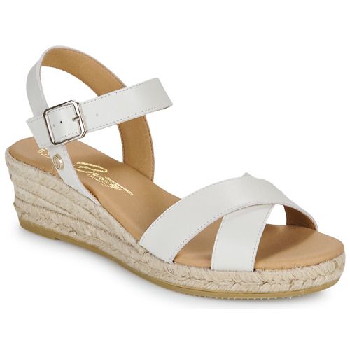 Espadrillas Donna Betty London GIORGIA, modello elegante con tacco, realizzate in materiale di alta qualità, perfette per l'estate. Design fresco e versatile, ideali per ogni occasione, dalle uscite informali alle serate estive. Combina comfort e stile con queste espadrillas raffinate.