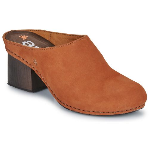 Zoccoli Donna I WISH in elegante design, realizzati per offrire comfort e stile, ideali per ogni occasione. Perfetti per un look alla moda e casual, questi zoccoli sono la scelta ideale per chi cerca qualità e versatilità nelle calzature. Scopri il tuo stile con I WISH Zoccoli Donna, disponibili in diverse varianti di colore.