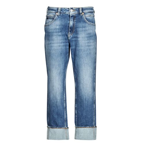 Jeans boyfriend Donna Le Temps des Cerises 400/28, in denim di alta qualità, con taglio ampio e contemporaneo, ideali per un look casual e trendy. Perfetti da abbinare a t-shirt o bluse per un outfit versatile. Disponibili in diverse taglie, questi jeans offrono comfort e stile per ogni occasione. Acquista i Le Temps des Cerises 400/28 per un tocco di moda nel tuo guardaroba.