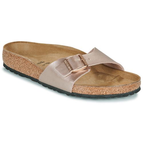 Birkenstock Madrid BF Copper Oro Ciabatta Donna, elegante e confortevole, con tomaia in un raffinato colore rame e oro, perfetta per un look trendy e alla moda. Ideale per l'estate e per un uso quotidiano, offre supporto e benessere ai tuoi piedi. Scopri il massimo del comfort con le ciabatte Birkenstock, leader nel settore delle calzature.