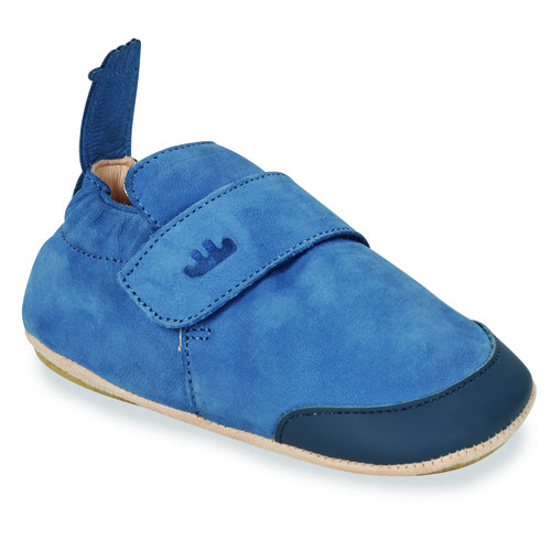 Pantofole bambino ragazzo Easy Peasy MY BLUBOOTIES VELCRO Blu, comode, eleganti e pratiche, ideali per l'uso quotidiano a casa o a scuola, dotate di chiusura velcro per una vestibilità sicura e rapida, realizzate con materiali di alta qualità per garantire comfort ai piedi dei più piccoli. Acquista ora le pantofole Easy Peasy per uno stile unico e divertente!