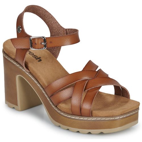Sandali Donna Refresh 171877 di colore beige con dettagli eleganti e tacco medio, perfetti per ogni occasione. Questi sandali alla moda sono ideali per l'estate, offrendo comfort e stile per un look raffinato. Perfetti per serate fuori, eventi speciali o passeggiate estive. Acquista ora i tuoi sandali Refresh 171877 e aggiungi un tocco di classe al tuo guardaroba.