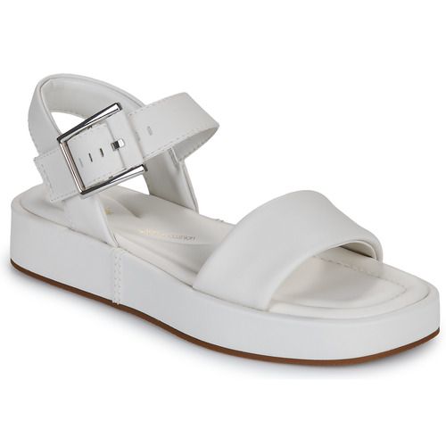 Sandali Clarks ALDA STRAP Bianco per donna, eleganti e comodi, con un design moderno e versatile, ideali per ogni occasione. Realizzati con materiali di alta qualità, questi sandali offrono comfort e stile per le tue giornate estive. Visita il nostro negozio per scoprire l'eccezionale collezione di sandali Clarks.