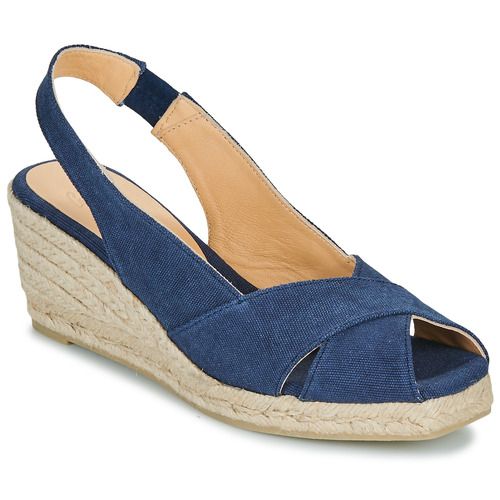 Sandali DIANA Marine di Castaner per donna, eleganti e alla moda, realizzati in materiale di alta qualità. Perfetti per le tue uscite estive, combinano comfort e stile. Design raffinato con dettagli curati, ideali per ogni look. Scopri la comodità e il fascino dei sandali Castaner DIANA Marine.