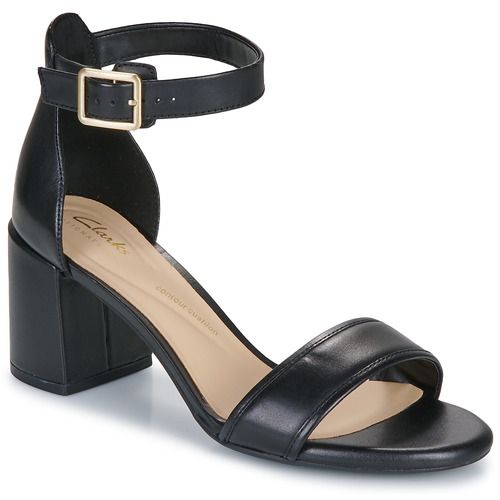 Sandali Clarks EZORIA MAE Donna in pelle, eleganti e comodi, ideali per le giornate estive. Design moderno con cinturini regolabili per una vestibilità perfetta. Perfetti per abbinamenti casual e occasioni speciali. Disponibili in diverse misure.