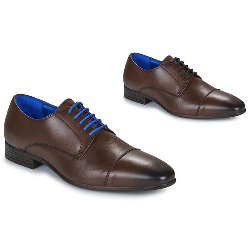 Scarpe uomo Carlington EMROE Marrone Derby, eleganti e versatili, perfette per ogni occasione. Realizzate in materiali di alta qualità, offrono comfort e stile. Acquista ora le Carlington EMROE Marrone per un look raffinato e moderno.