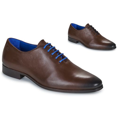 Scarpe Carlington ONIE Marrone Richelieu Uomo, eleganti e versatili, perfette per occasioni formali e casual. Realizzate con materiali di alta qualità, queste scarpe offrono comfort e stile. Ideali per l'ufficio o eventi speciali, aggiungono un tocco di classe al tuo outfit. Acquista ora le scarpe Carlington ONIE Marrone per un look raffinato e sofisticato.
