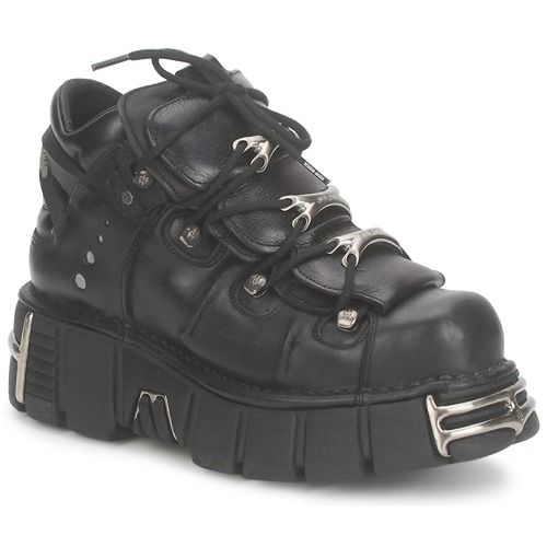 "Scarpe New Rock EVIL Nero Derby Uomo, eleganti e di tendenza, ideali per look casual e formali. Design sofisticato con suola resistente e dettagli unici, perfette per chi cerca comfort e stile. Disponibili in diverse taglie per soddisfare ogni esigenza di moda maschile."