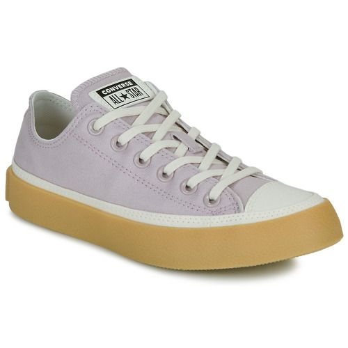 Sneakers basse Converse CHUCK TAYLOR ALL STAR RETRO RUBBER per donna, perfette per un look casual e alla moda. Design vintage con suola in gomma resistente e tomaia in materiale di alta qualità. Ideali per ogni occasione, queste sneakers offrono comfort e stile. Disponibili in elegante colore che si abbina facilmente a qualsiasi outfit. Perfette per gli amanti delle sneakers e della moda.