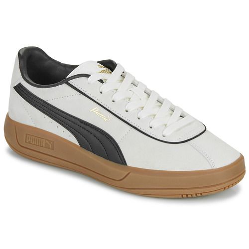 Sneakers basse Puma Club Klassika SD Bianco per donna, design elegante e comfort ottimale, ideale per look casual e sportivi. Queste sneakers offrono stile e versatilità, perfette per ogni occasione. Acquista le Puma Club Klassika SD Bianco e arricchisci il tuo guardaroba con un must-have di moda.