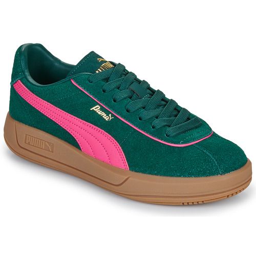 Sneakers basse Donna Puma Club Klassika SD Verde, elegante calzatura sportiva in tonalità verde, ideale per ogni occasione. Perfette per un look casual e trendy, queste sneakers offrono comfort e stile. Acquista ora le Puma Club Klassika SD Verde per un tocco di freschezza nel tuo guardaroba!