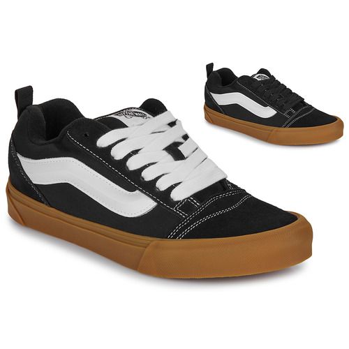 Sneakers Uomo Vans Knu Skool Nero: design elegante e sportivo, ideale per ogni occasione. Suola resistente e comfort eccezionale, perfette per un look casual di tendenza. Acquista ora le Vans Knu Skool Nero per un tocco moderno al tuo stile quotidiano.