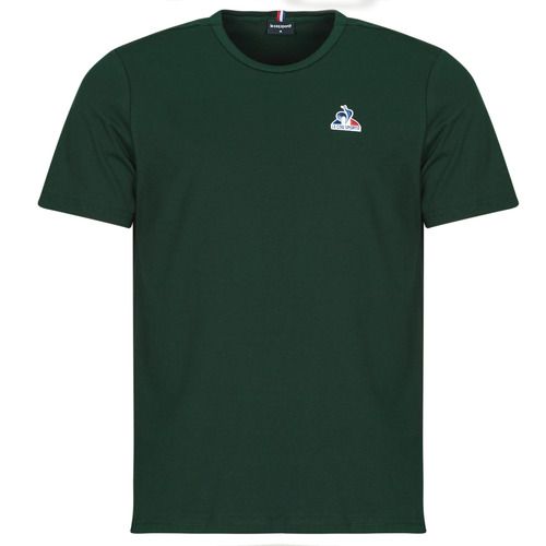 T-shirt uomo Le Coq Sportif ESS TEE SS N°1 M Verde, maniche corte, in cotone di alta qualità per un comfort eccezionale. Design moderno e versatile, ideale per outfit casual e sportivi. Perfetta per la primavera e l'estate, disponibile in diverse taglie. Aggiungi un tocco di stile al tuo guardaroba con questa t-shirt firmata Le Coq Sportif.