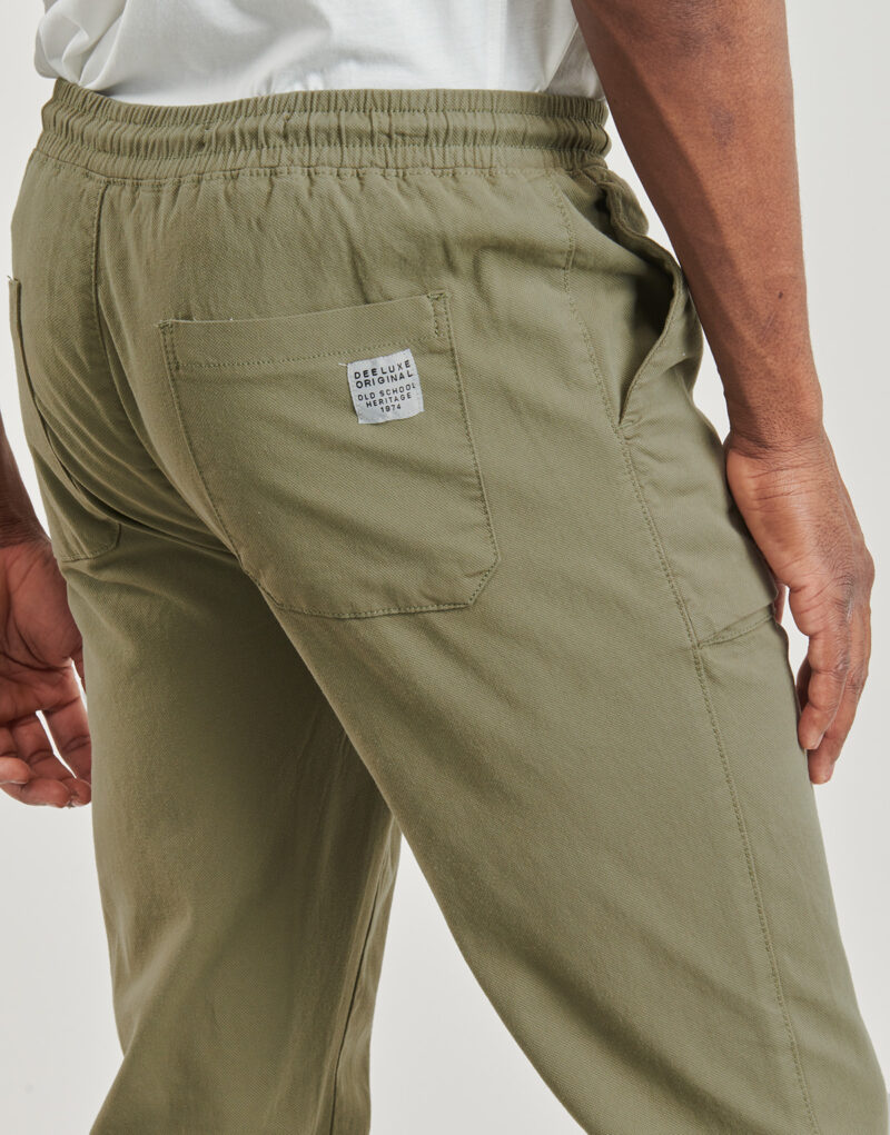 Pantaloni morbidi / Pantaloni alla zuava Deeluxe TYLER Kaki Pantaloni morbidi / Pantaloni alla zuava Uomo - 5