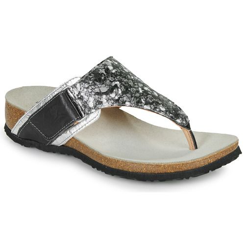 Infradito Think JULIA Donna eleganti e confortevoli, realizzate in materiali di alta qualità. Ideali per l'estate, disponibili in diverse colorazioni, perfette per completare il tuo outfit da spiaggia o casual. Scarpe estive must-have per ogni donna.