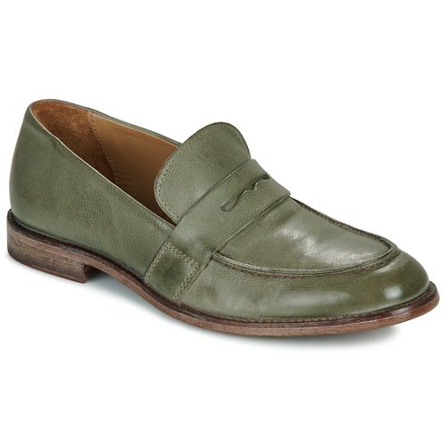 Moma NOTTINGHAM Mocassini Donna eleganti in pelle, ideali per un look sofisticato e alla moda. Perfetti per ogni occasione, questi mocassini combinano comfort e stile. Scopri l'eccellenza artigianale di Moma con i NOTTINGHAM, un must-have nel tuo guardaroba. Acquista ora per aggiungere un tocco di classe al tuo outfit!