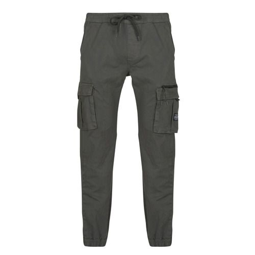 Pantalone Cargo Uomo Deeluxe MONROE Nero, un capo di moda versatile e pratico, perfetto per un look casual. Realizzato in materiali di alta qualità, offre comfort e stile. Ideale per ogni occasione, dai momenti di relax alle uscite con gli amici. Scopri il mix perfetto di funzionalità e moda con i Pantaloni Cargo Deeluxe MONROE!