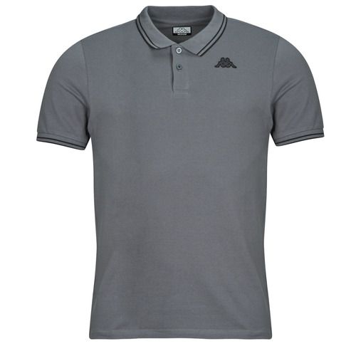 Polo Uomo Kappa EZIO2 Grigio - Elegante polo grigia da uomo, realizzata in tessuto di alta qualità, perfetta per il tempo libero e le occasioni casual. Design moderno con logo Kappa ben visibile, ideale per un look sportivo e alla moda. Acquista ora la Polo Kappa EZIO2 Grigio per un outfit versatile e confortevole!