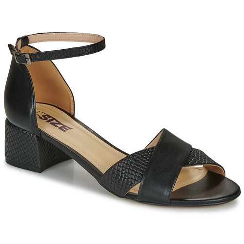 Sandali MAELA Nero per donna, eleganti e versatili, ideali per ogni occasione estiva. Design moderno e confortevole, perfetti per completare il tuo look con stile. Disponibili in diverse taglie, questi sandali sono un must-have per il tuo guardaroba. Acquista ora i sandali MAELA Nero e aggiungi un tocco di classe al tuo outfit!