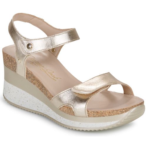 "Sandali Donna Panama Jack NICA SPORT, design elegante e confortevole, ideali per la stagione estiva. Realizzati con materiali di alta qualità, offrono supporto e stile per ogni occasione. Perfetti per passeggiate e attività all'aperto."