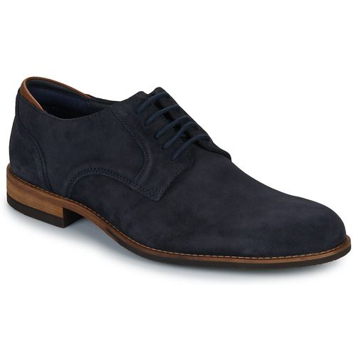 Scarpe uomo Clarks CRAFTARLO LACE Blu Derby, eleganti e versatili, perfette per ogni occasione. Realizzate con materiali di alta qualità, offrono comfort e stile. Ideali per look formali e casual. Disponibili online per l'acquisto.