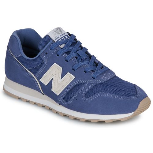 Sneakers basse New Balance 373 Blu Donna, eleganti e comode, ideali per il tempo libero e per ogni occasione. Design moderno con dettagli in blu, perfette per completare il tuo outfit casual. Scopri il comfort e lo stile delle New Balance 373, un must-have per le appassionate di moda. Acquista le tue sneakers online e valorizza il tuo stile!