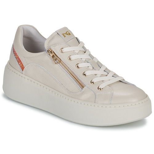 Sneakers basse NeroGiardini E513081D Donna, eleganti e comode, perfette per ogni occasione. Design moderno e materiali di alta qualità per un look fashion e casual. Acquista ora le NeroGiardini E513081D per un stile unico e sofisticato.