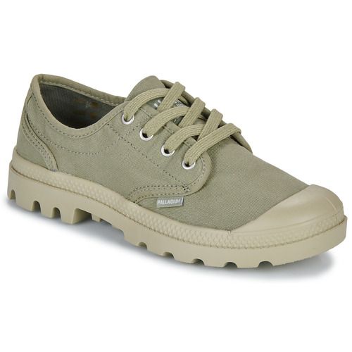 Sneakers basse Palladium PAMPA OX Donna in stile casual, colore versatile e materiali di alta qualità, ideali per un look urbano e alla moda. Perfette per ogni stagione, queste scarpe offrono comfort e sostenibilità. Scopri le Palladium PAMPA OX sneakers per un'eleganza informale senza tempo.
