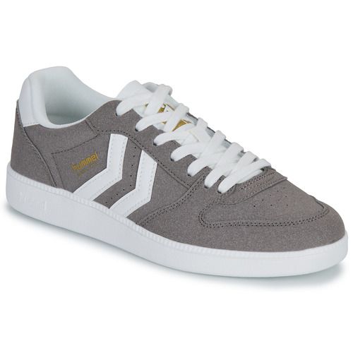 Sneakers uomo Hummel HANDBALL PERFEKT CL Grigio, scarpe sportive eleganti e funzionali, ideali per il gioco e il tempo libero. Design moderno e materiali di alta qualità per una migliore performance. Acquista ora le Hummel HANDBALL PERFEKT CL Grigio per un comfort eccezionale e uno stile contemporaneo.