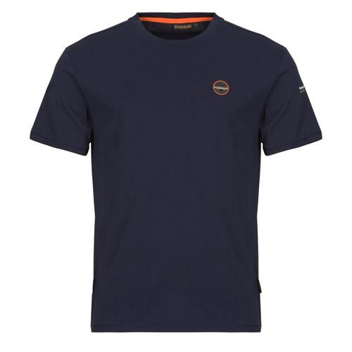 T-shirt uomo Napapijri S BADGE Marine a maniche corte, ideale per un look casual e alla moda. Realizzata in cotone di alta qualità, questa maglietta offre comfort e stile. Perfetta per l'estate, il design elegante la rende adatta a qualsiasi occasione. Acquista ora la T-shirt Napapijri S BADGE Marine per un guardaroba versatile e trendy.