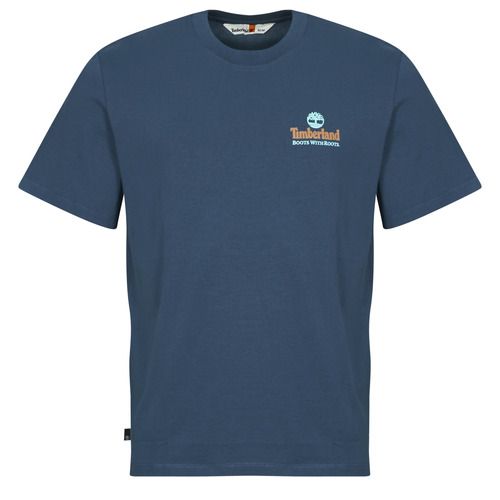 T-shirt maniche corte Uomo Timberland ILLUSTRATED TREE LOGO BACK GRAPHIC TEE Blu, realizzata in cotone di alta qualità, ideale per un look casual e alla moda. Design unico con logo illustrato dell'albero sul retro, perfetta per ogni occasione. Acquista ora la tua Timberland ILLUSTRATED TREE LOGO BACK GRAPHIC TEE Blu e rinnova il tuo guardaroba con stile!