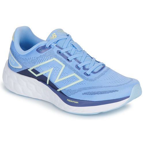 Scarpe da running New Balance per donna, modello elegante e sportivo, ideale per corsa e attività all'aperto. Design moderno con colori accattivanti, ottima ammortizzazione e supporto, perfette per ogni tipo di corridore. Acquista ora le nuove scarpe da running per donne New Balance e migliora le tue performance sportive!