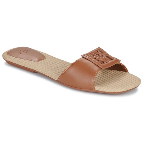 Ciabatta Donna Armani Exchange XDP055 in Marrone, elegante e trendy, perfetta per il comfort quotidiano. Design moderno e materiali di alta qualità, ideale per l'estate. Acquista ora la ciabatta Armani Exchange XDP055 per un look sofisticato e casual.