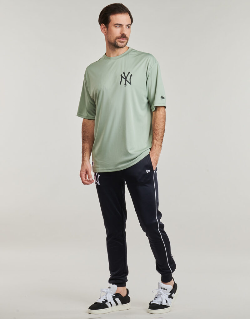 T-shirt New Era LEAGUE ESSENTIALS TEE NEW YORK YANKKEES Verde T-shirt maniche corte Uomo - 3