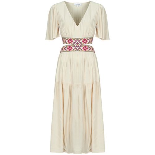 Abito lungo Desigual Bianco per donna, elegante e versatile, perfetto per occasioni speciali e casual. Realizzato in materiali di alta qualità, questo abito offre comfort e stile. Ideale per la stagione estiva, da abbinare a sandali o tacchi per un look impeccabile. Aggiungi un tocco di moda al tuo guardaroba con il nostro abito lungo Desigual.