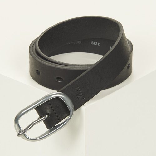 Cintura donna Levis CHARLIE BELT REGULAR in Nero, elegante e versatile, ideale per completare ogni outfit. Realizzata con materiali di alta qualità, offre comfort e durata. Perfetta per ogni occasione, dal look casual a quello più formale. Acquista ora la Cintura Levis CHARLIE BELT REGULAR per un tocco di stile unico!