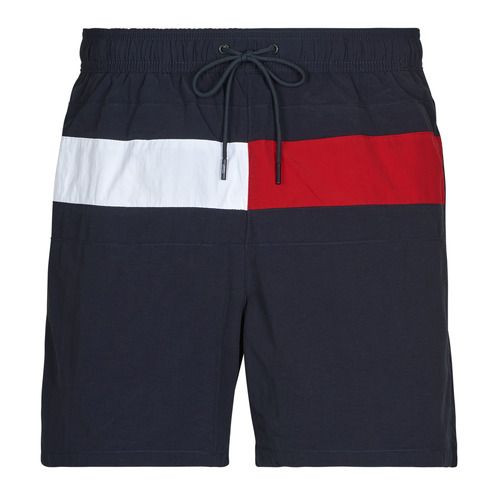 Costume Bermuda da spiaggia Uomo Tommy Hilfiger MEDIUM DRAWSTRING in colore marine, elegante e alla moda. Perfetto per le vacanze estive, realizzato con materiali di alta qualità per garantire comfort e durata. Ideale per attività balneari e sport acquatici, il design si adatta perfettamente al corpo grazie alla sua coulisse. Acquista ora il tuo costume Tommy Hilfiger per uno stile unico e raffinato in spiaggia.