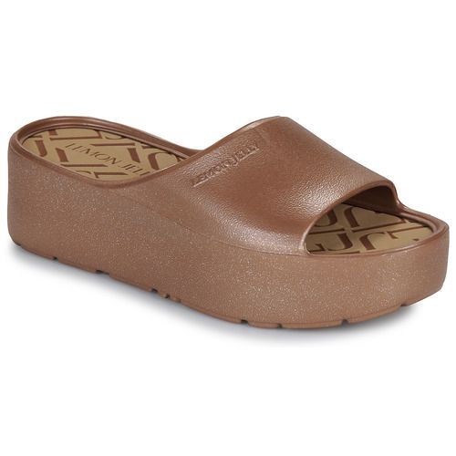 Ciabatta Donna Lemon Jelly FIORELLA Marrone, elegante e comoda, perfetta per look estivi. Realizzata in materiale impermeabile e leggero, ideale per la spiaggia o il tempo libero. Design moderno con dettagli distintivi, offre comfort e stile. Acquista ora la ciabatta Lemon Jelly FIORELLA per un’estate alla moda!