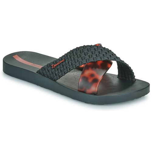 Ciabatta Donna Ipanema SENSE FEM in Nero, ideale per la stagione estiva. Design elegante e confortevole, perfetta per il tempo libero e per la spiaggia. Realizzata con materiali di alta qualità, questa ciabatta unisce stile e praticità, rendendola un must-have per ogni collezione di calzature femminili.