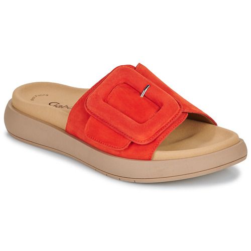 Sandali Gabor 63751 Arancio per donna, un modello elegante e comodo, ideale per la stagione estiva. Realizzati con materiali di alta qualità, questi sandali presentano un design alla moda e un colore vivace che si adatta perfettamente a qualsiasi outfit. Perfetti per passeggiate e occasioni casual, offrono comfort e stile in ogni passo. Acquista ora i tuoi Gabor 63751 Arancio per un look fresco e trendy!
