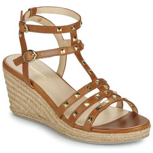 Sandali Donna Les Tropéziennes par M Belarbi LILI Marrone, eleganti e alla moda, perfetti per l’estate. Realizzati con materiali di alta qualità, questi sandali sono ideali per ogni occasione. Design versatile che si abbina facilmente a vari outfit, per un look chic e confortevole. Acquista ora i tuoi sandali LILI Marrone e completa il tuo guardaroba estivo!