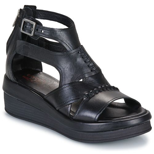Sandali Airstep / A.S.98 SALIS SALOME da donna, eleganti e alla moda, con design moderno, perfetti per la stagione estiva. Realizzati con materiali di alta qualità per garantire comfort e durata. Ideali per outfit casual e occasioni speciali. Acquista ora i saldi Airstep e arricchisci il tuo guardaroba con stile!