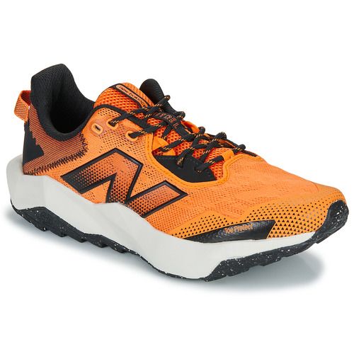 Scarpe da running Uomo New Balance Nitrel Arancio, con design dinamico e colori vivaci per prestazioni eccellenti. Ideali per running su diverse superfici, offrono comfort e supporto. Perfette per chi cerca stile e funzionalità nelle proprie calzature sportive.
