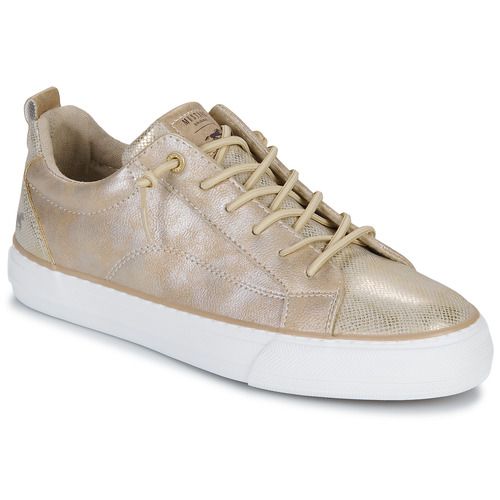 Sneakers basse Mustang 1272311 Oro Donna, eleganti e alla moda, perfette per ogni occasione. Queste scarpe trendy offrono comfort e stile, ideali per completare il tuo look. Disponibili in oro, aggiungono un tocco di lusso al tuo guardaroba. Acquista ora le Mustang 1272311 Oro per un outfit unico e sofisticato.