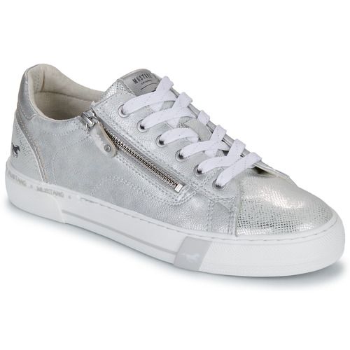 Sneakers basse Mustang 1353308 Argento da donna, eleganti e trendy, perfette per un look casual e alla moda. Queste scarpe sportive in argento offrono comfort e stile per ogni occasione.