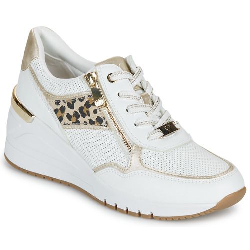 Sneakers basse Marco Tozzi Bianco Donna - eleganti e versatili, perfette per ogni occasione. Realizzate con materiali di alta qualità, offrono comfort e stile. Queste sneakers bianche sono ideali per completi casual e sportivi, rappresentando la scelta ideale per le donne alla ricerca di moda e praticità. Acquista ora le Marco Tozzi bianco per un look chic e contemporaneo!