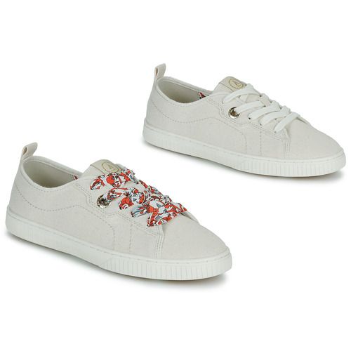 Sneakers basse Armistice NOVO ONE Beige per donna, eleganti e versatili, ideali per ogni occasione. Design moderno e comfort ottimale, perfette per completare il tuo outfit. Acquista ora le sneakers Armistice NOVO ONE Beige per un look alla moda.