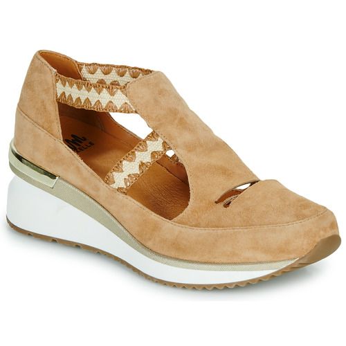 Sneakers basse Mam'Zelle VISU Marrone per donna, eleganti e comfortevoli, ideali per l'uso quotidiano. Design alla moda con dettagli raffinati, perfette per completare ogni outfit. Scarpe versatili e trendy per ogni stagione. Acquista ora le Mam'Zelle VISU Marrone e aggiungi un tocco di stile al tuo guardaroba.