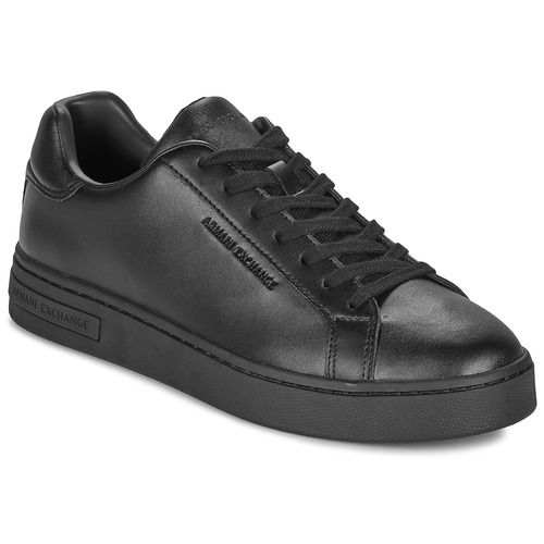 Sneakers uomo Armani Exchange XM0001 Nero, eleganti e moderne, ideali per ogni occasione. Realizzate con materiali di alta qualità, queste scarpe offrono comfort e stile. Acquista ora le Armani Exchange XM0001 per un look trendy e versatile!