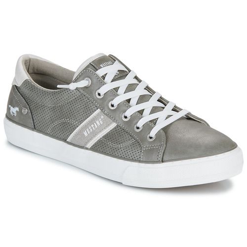 Sneakers Uomo Mustang 4180308 di alta qualità in pelle scura, design moderno con suola sughero e dettagli eleganti, perfette per un look casual e alla moda. Ideali per ogni occasione, queste sneakers offrono comfort e stile, perfette per gli amanti delle calzature alla moda. Acquista ora le Mustang 4180308 Sneakers Uomo per un tocco di eleganza nel tuo guardaroba.